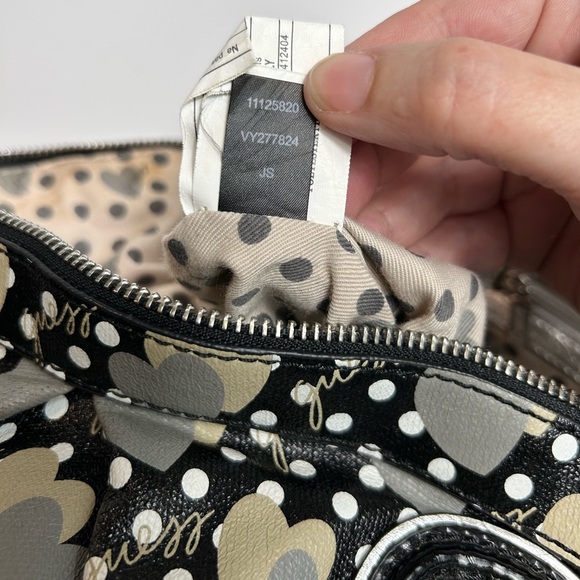 Guess Black Cream Polka Dots Tote Bag, Dual Handles, Heart Pattern Keychain NWOT - Picture 15 of 16